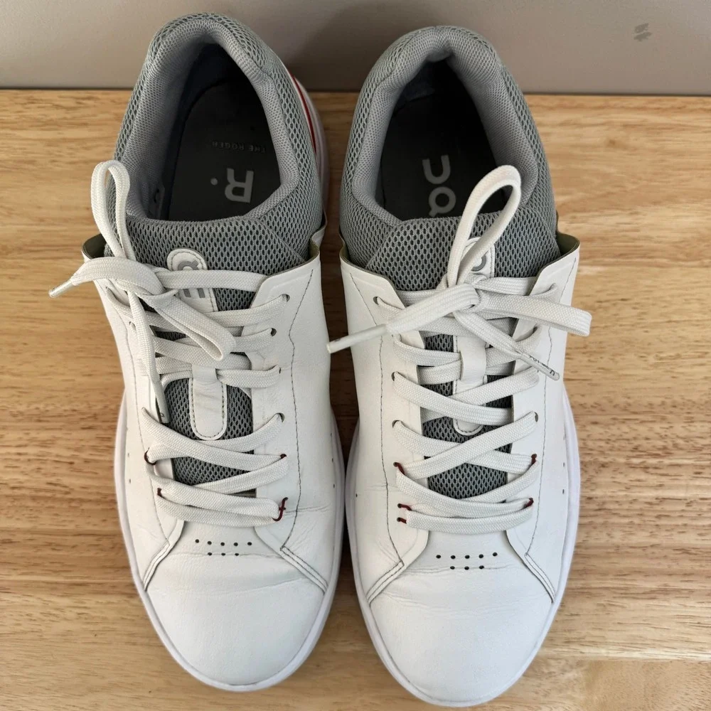 On Running The Roger Advantage Mens 10.5 White Grey Red Vegan Leather Sneakers